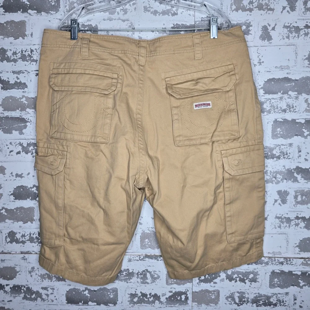 True Religion Mens Tan Khaki Cargo Shorts Horseshoe Stitching Size 36 ( Fits 38)